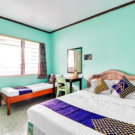 Spot On 90003 Villa Tawang Cianjur Exterior photo