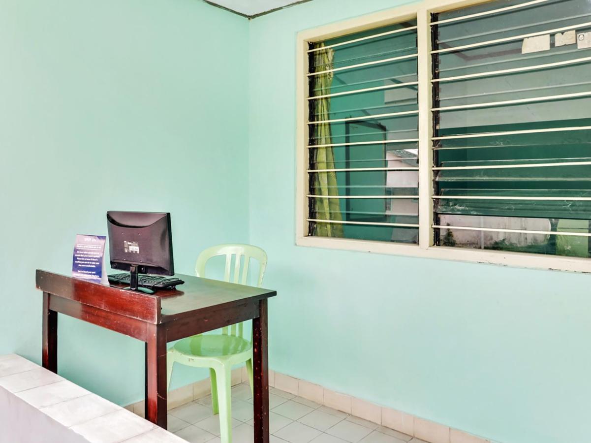 Spot On 90003 Villa Tawang Cianjur Exterior photo