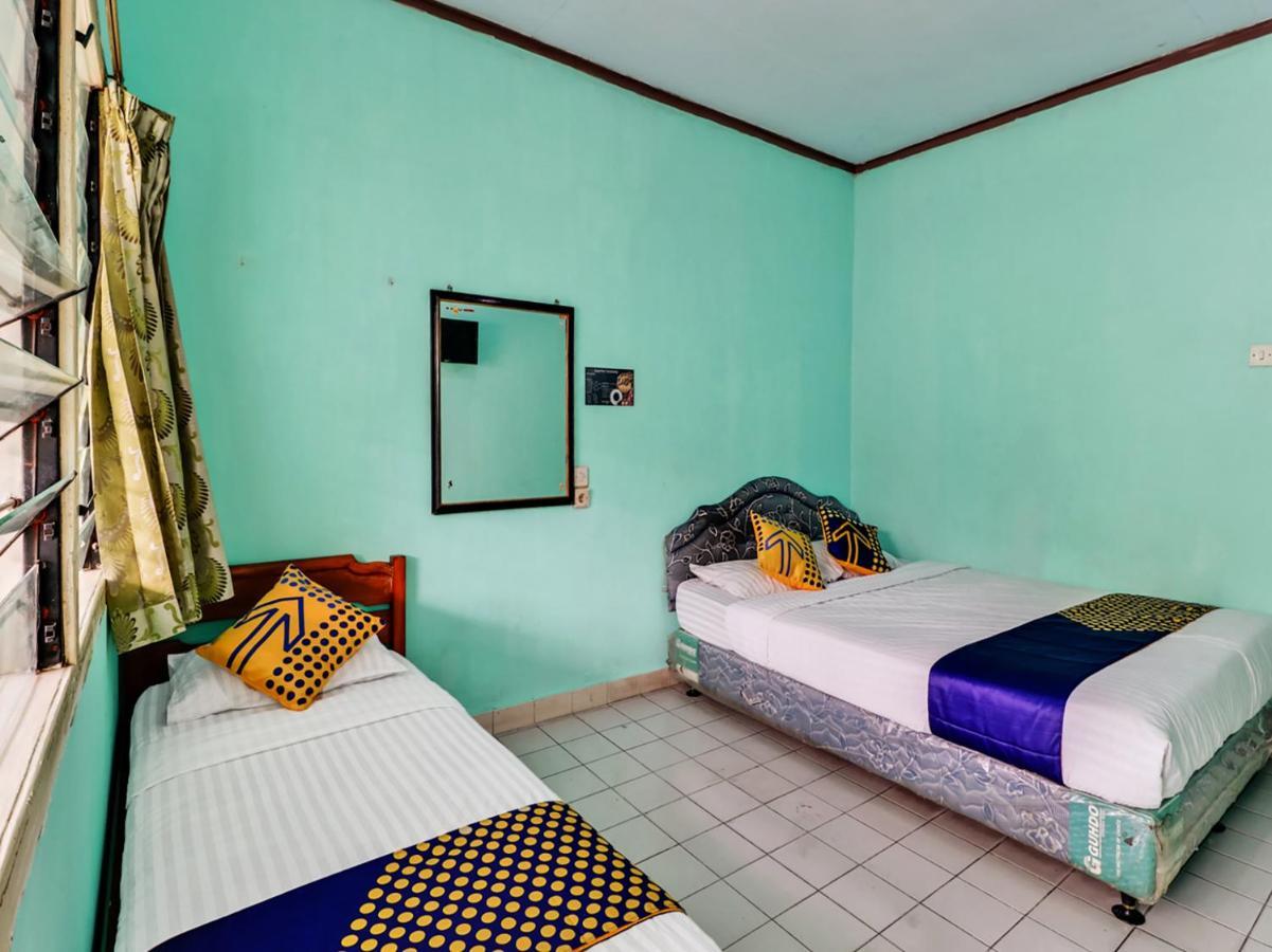 Spot On 90003 Villa Tawang Cianjur Exterior photo