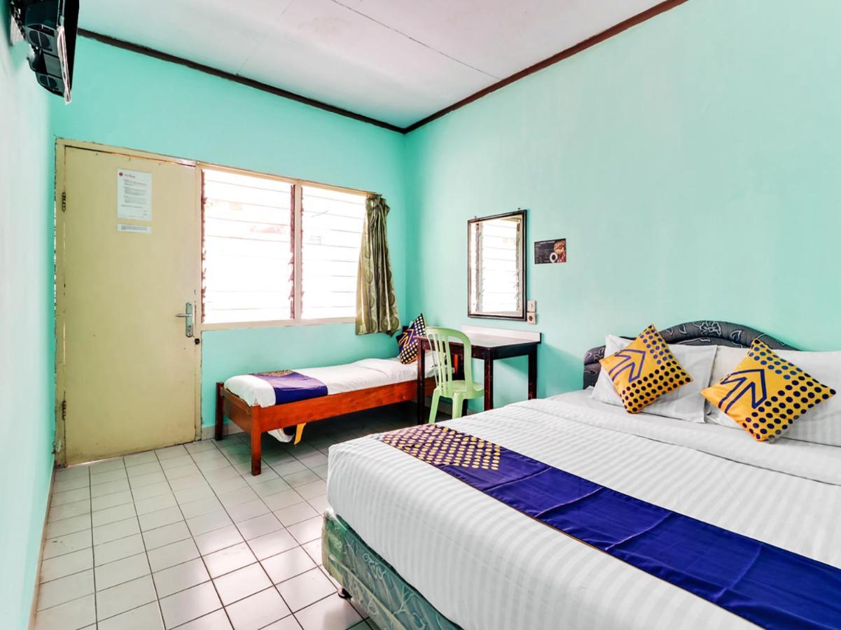 Spot On 90003 Villa Tawang Cianjur Exterior photo