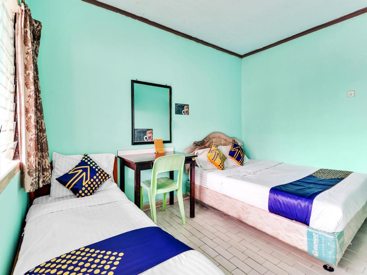 Spot On 90003 Villa Tawang Cianjur Exterior photo