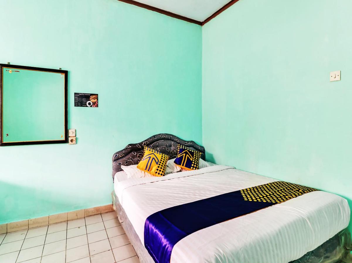Spot On 90003 Villa Tawang Cianjur Exterior photo